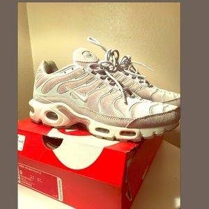 Nike Air Max Plus LX
